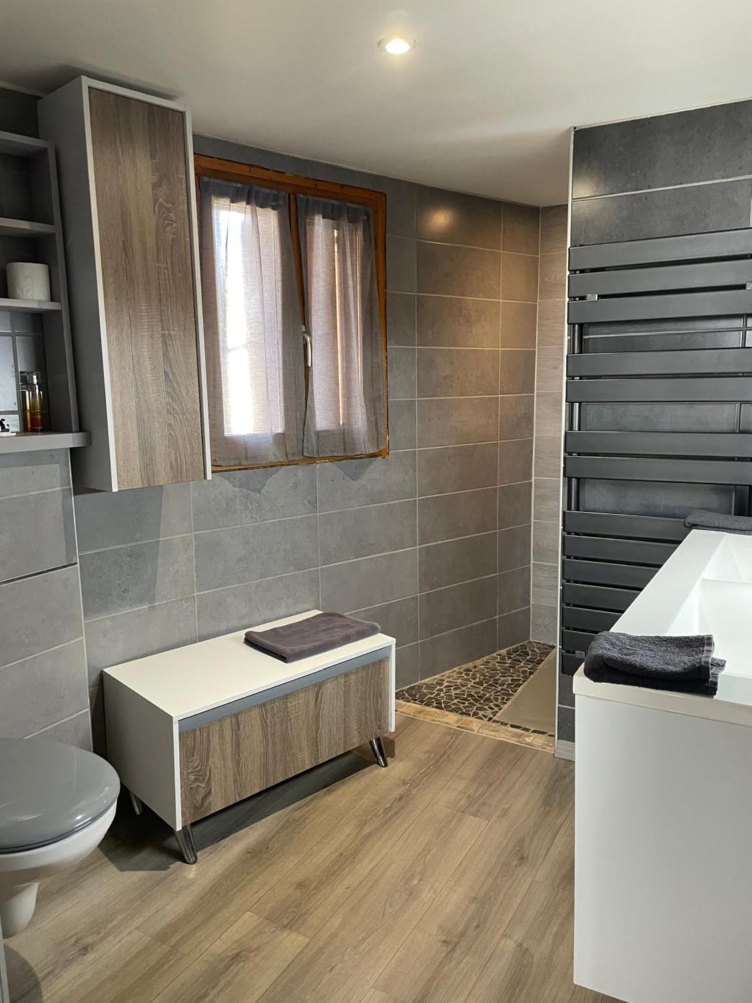 Chez Tony Et Laurie Apartment Montbrun-des-Corbieres Bagian luar foto